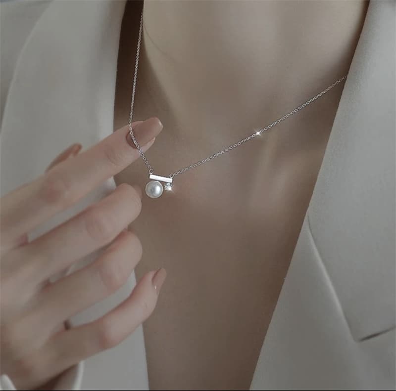 40代女性プレゼント 上品な真珠とラインストーンの大人可愛いネックレス