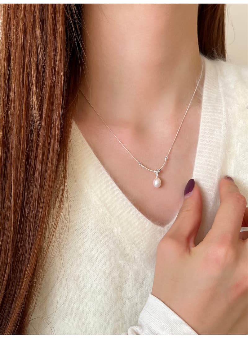 40代女性プレゼント 上品な真珠とラインストーンの大人可愛いネックレス